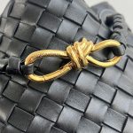 bottega-veneta-andiamo-bucket-black-5 Bottega Veneta Andiamo Bucket Replica Black - View 6 | Intrecciato Detail
