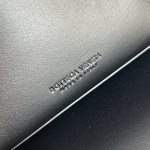 bottega-veneta-andiamo-bucket-full-black-5 Bottega Veneta Andiamo Bucket Replica Full Black - View 6 | Intrecciato Detail