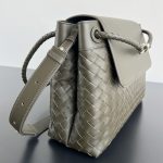 bottega-veneta-andiamo-messenger-cypress-8 Bottega Veneta Andiamo Messenger Replica Cypress - View 9 | Intrecciato Detail