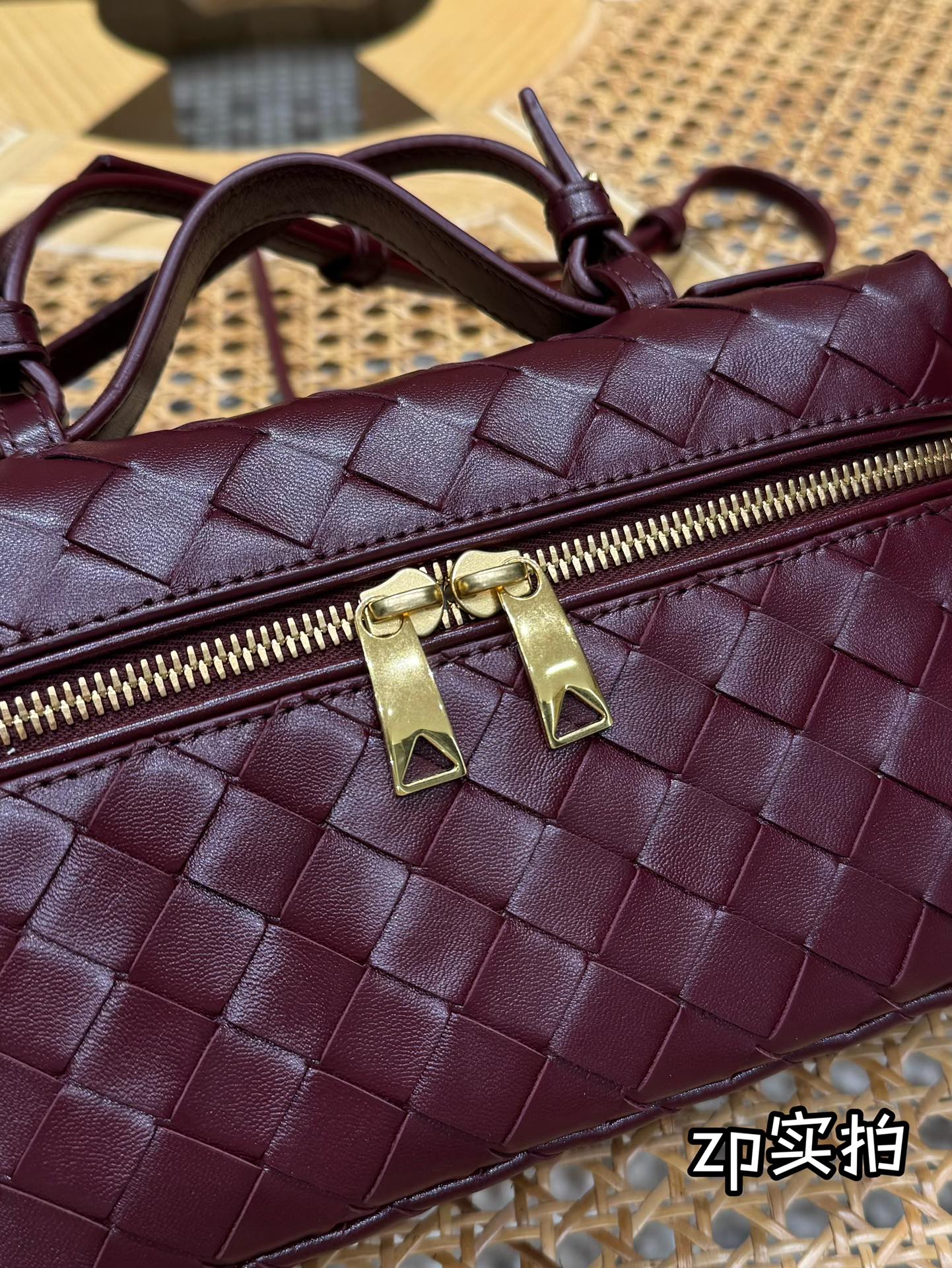 bottega-veneta-bang-bang-barolo-2 Bottega Veneta Bang Bang Replica Barolo - View 3 | Intrecciato Detail