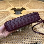 bottega-veneta-bang-bang-barolo-5 Bottega Veneta Bang Bang Replica Barolo - View 6 | Intrecciato Detail