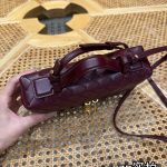 bottega-veneta-bang-bang-barolo-6 Bottega Veneta Bang Bang Replica Barolo - View 7 | Intrecciato Detail