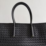 bottega-veneta-barbara-tote-black-2 Bottega Veneta Barbara Tote Replica Black - View 3 | Intrecciato Detail