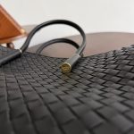 bottega-veneta-barbara-tote-black-4 Bottega Veneta Barbara Tote Replica Black - View 5 | Intrecciato Detail