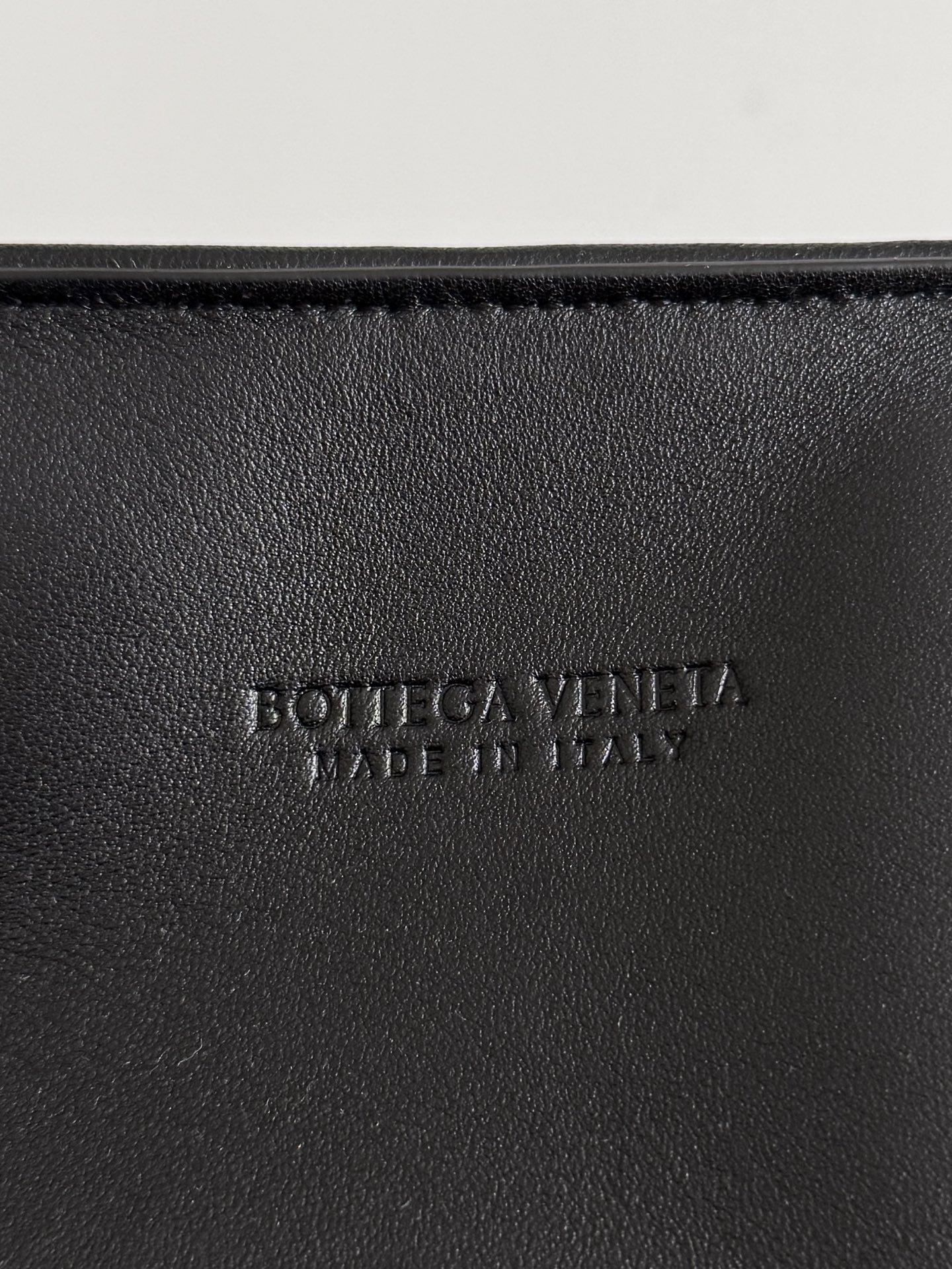 bottega-veneta-barbara-tote-black-8 Bottega Veneta Barbara Tote Replica Black - View 9 | Intrecciato Detail