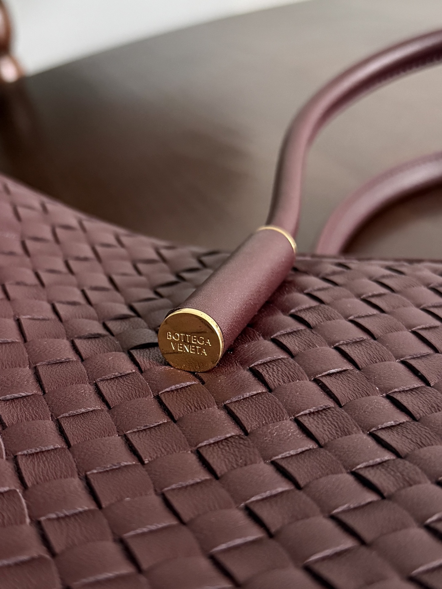 bottega-veneta-barbara-tote-deep-mahogany-3 Bottega Veneta Barbara Tote Replica Deep Mahogany - View 4 | Intrecciato Detail