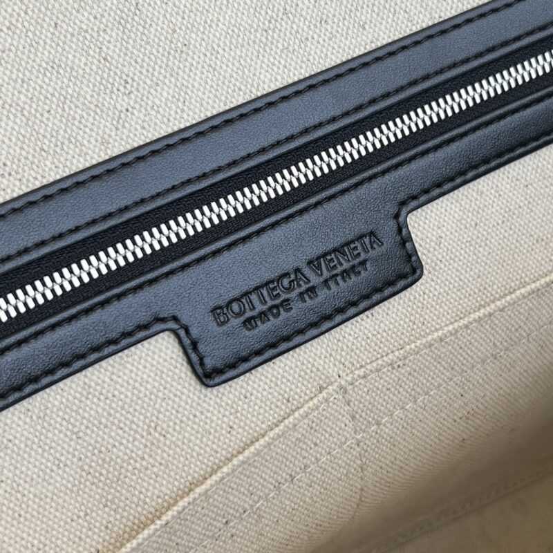 bottega veneta briefcase black 8 Bottega Veneta Gateway Slim Briefcase - weave pattern