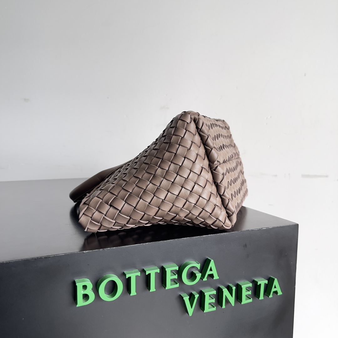 bottega-veneta-cabat-mini-capuccino-2 Bottega Veneta Cabat Mini Replica Capuccino - View 3 | Intrecciato Detail