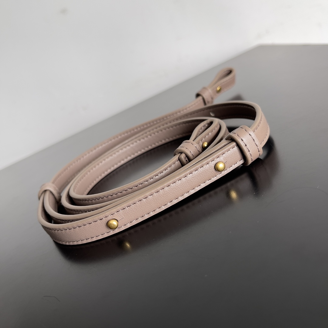 bottega-veneta-cabat-mini-capuccino-4 Bottega Veneta Cabat Mini Replica Capuccino - View 5 | Intrecciato Detail