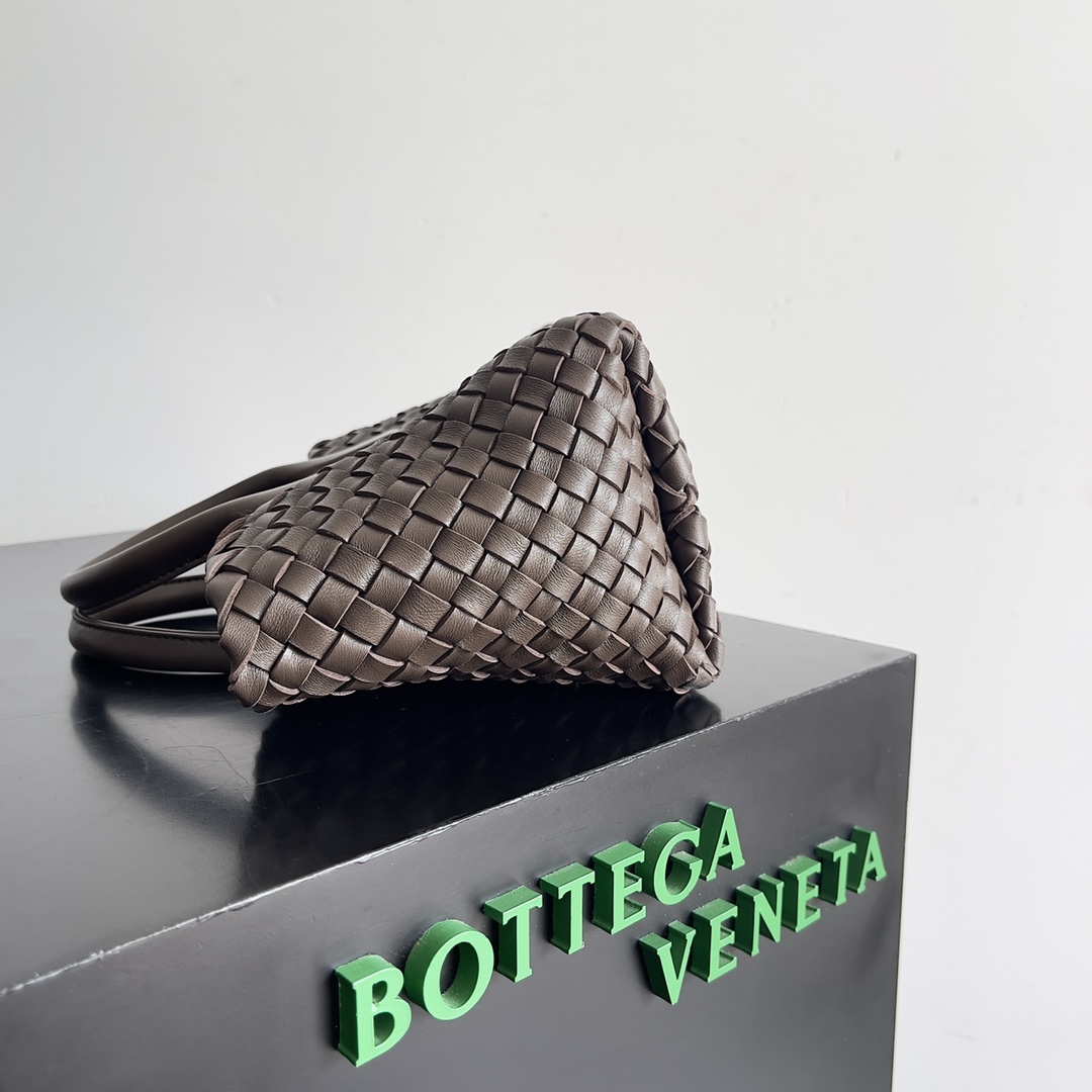bottega-veneta-cabat-mini-fondant-2 Bottega Veneta Cabat Mini Replica Fondant - View 3 | Intrecciato Detail