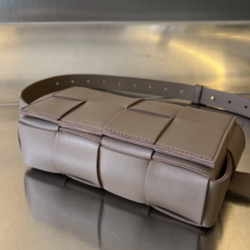 bottega veneta cassette belt bag all colors 5 Bottega Veneta Cassette Belt Bag All Colors - detail