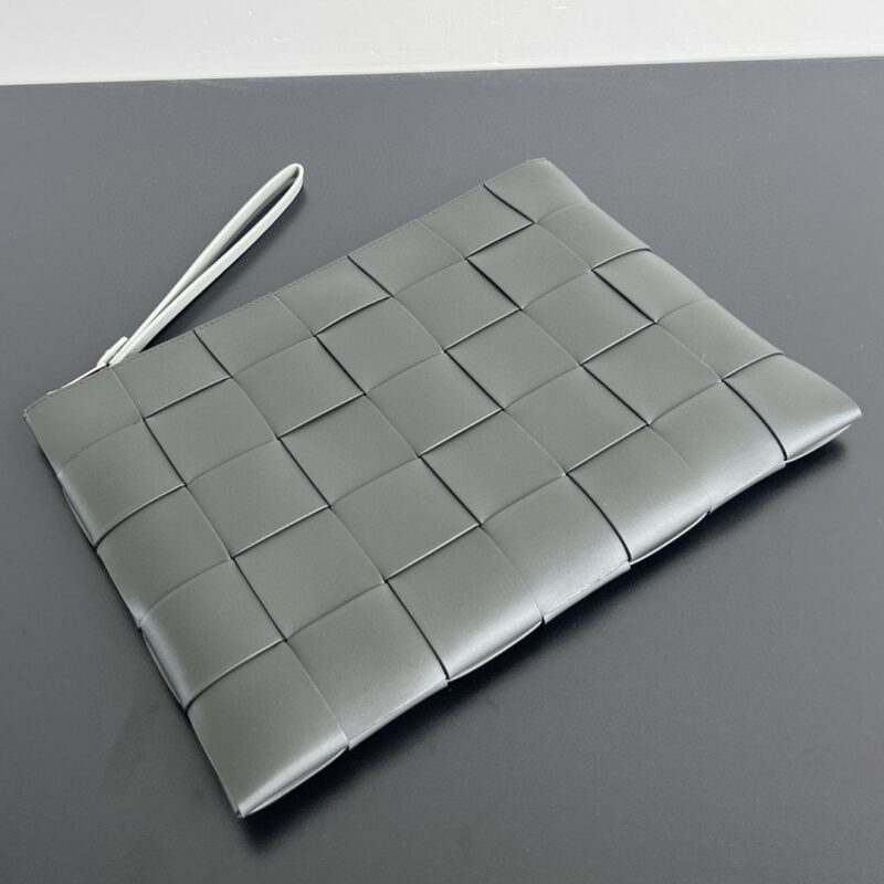 bottega veneta clutch 2 0 4 Bottega Veneta Clutch 2.0 - detail