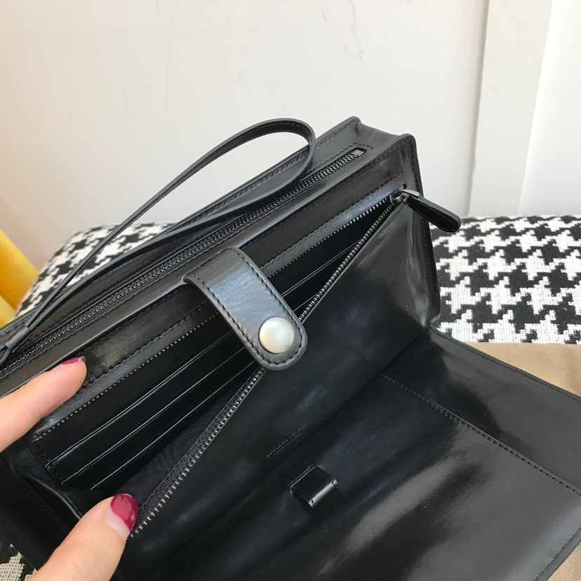 bottega veneta clutch black 5 Bottega Veneta Clutch Black - back view