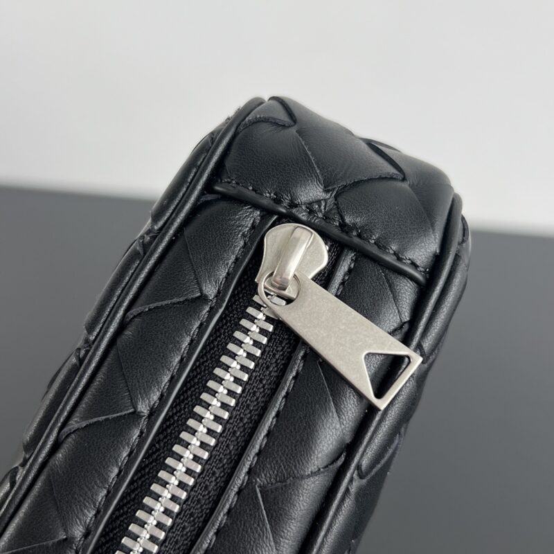 bottega veneta clutch large 5 Bottega Veneta Clutch Large - back view