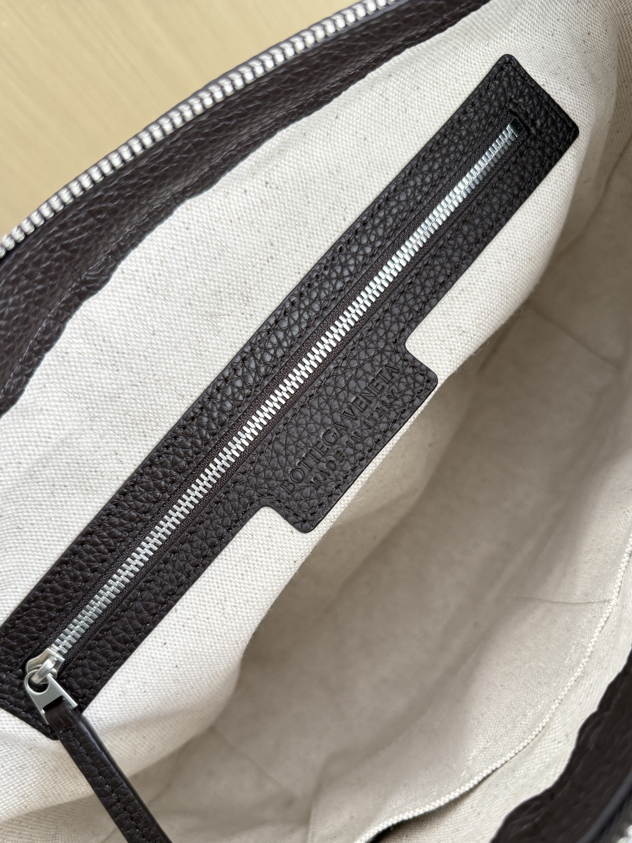 bottega-veneta-diago-hobo-fondant-4 Bottega Veneta Diago Hobo Replica Fondant - View 5 | Intrecciato Detail