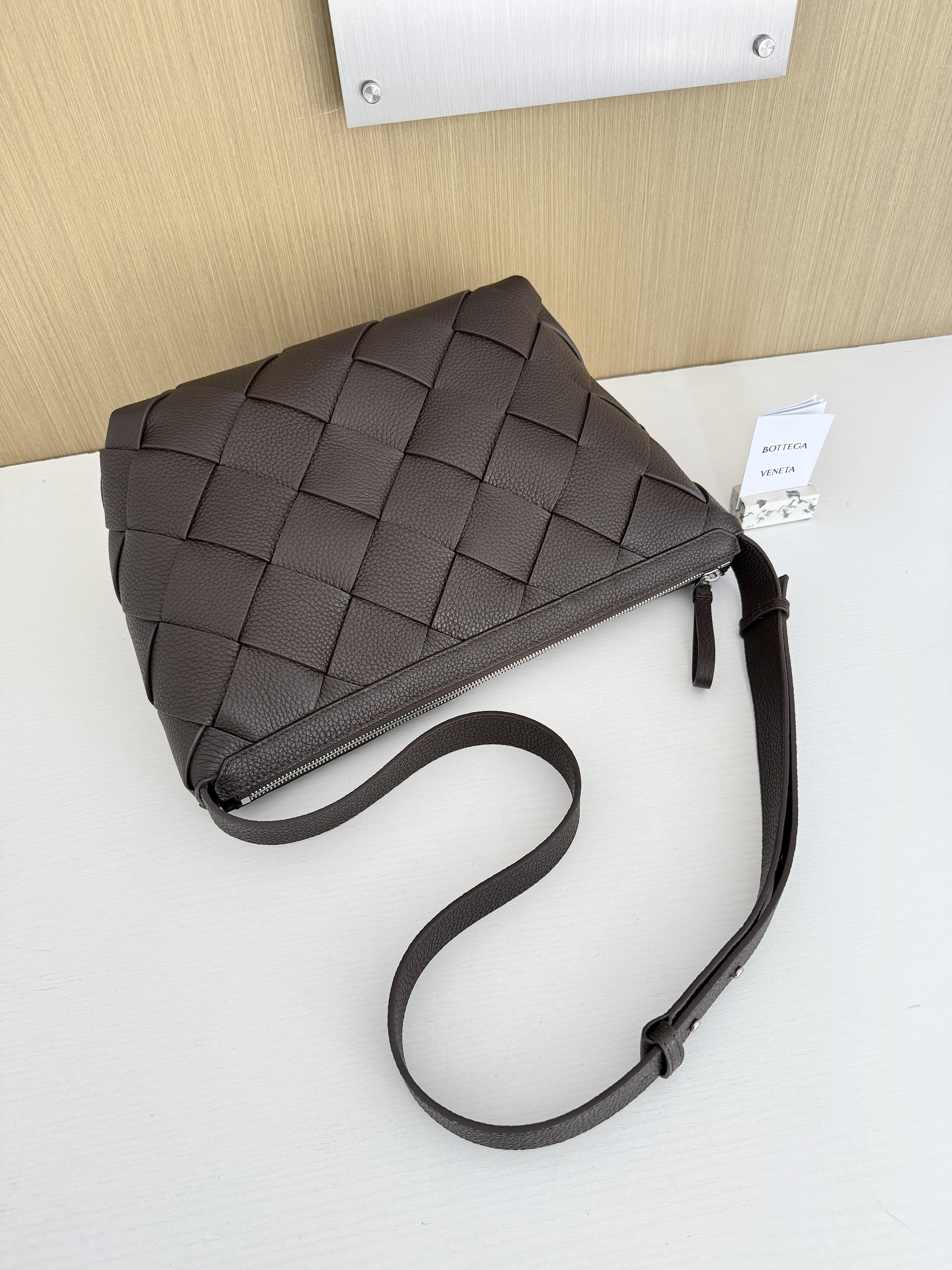 bottega-veneta-diago-hobo-fondant-7 Bottega Veneta Diago Hobo Replica Fondant - View 8 | Intrecciato Detail