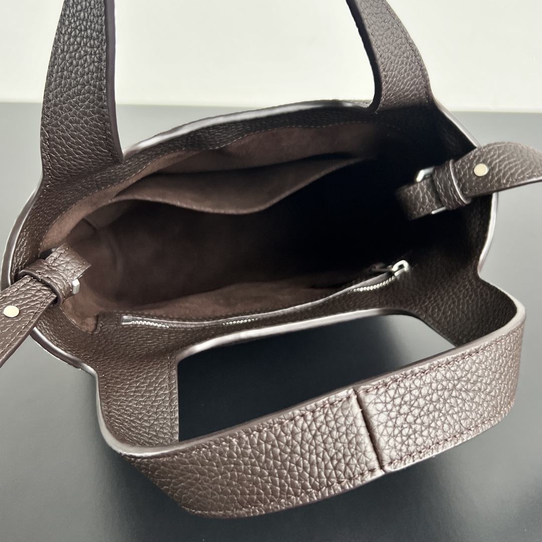 bottega-veneta-diago-small-tote-fondant-8 Bottega Veneta Diago Small Tote Replica Fondant - View 9 | Intrecciato Detail