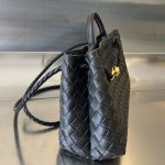 bottega-veneta-east-west-andiamo-black-4 Bottega Veneta East West Andiamo Replica Black - View 5 | Intrecciato Detail