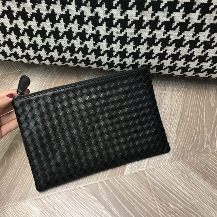 bottega veneta envelope pouch 5 Bottega Veneta Envelope Pouch - back view
