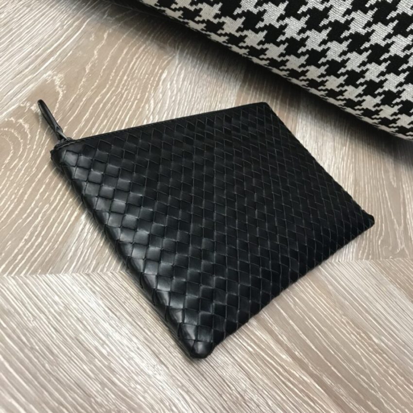 bottega veneta envelope pouch 6 Bottega Veneta Envelope Pouch - strap detail