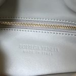 bottega veneta hop wave 8 Bottega Veneta Hop Wave - weave pattern