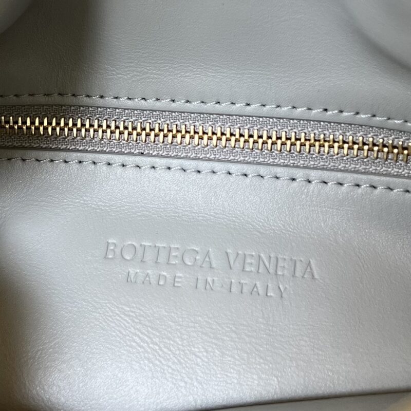 bottega veneta hop wave 8 Bottega Veneta Hop Wave - weave pattern