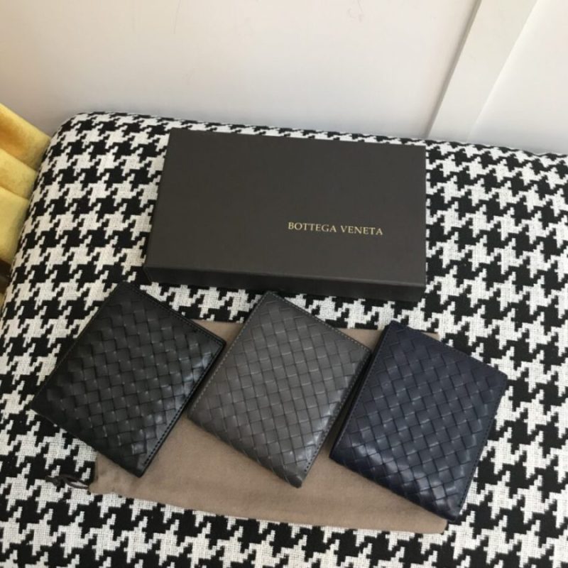 Bottega Veneta Intrecciato Bi-Fold Wallet - Premium Italian Leather Replica | LuxeCarryMe