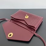 bottega-veneta-knot-lock-barolo-6 Bottega Veneta Knot Lock Replica Barolo - View 7 | Intrecciato Detail