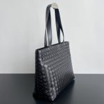 bottega veneta large tote 2 Bottega Veneta Large Tote - side angle