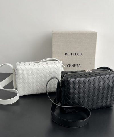 Replica Bottega Veneta Loop Camera Bag