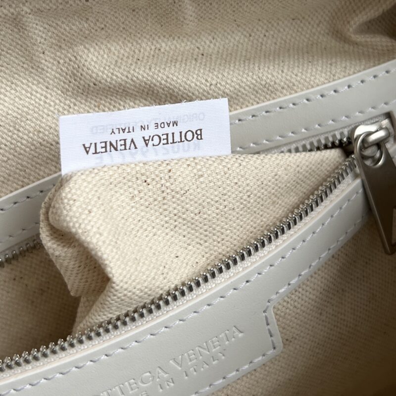 bottega veneta loop camera bag 9 Bottega Veneta Loop Camera Bag - with accessories