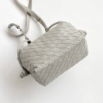bottega-veneta-loop-top-handle-basalt-6 Bottega Veneta Loop Top Handle Replica Basalt - View 7 | Intrecciato Detail