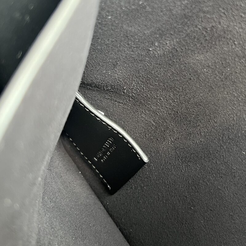 bottega veneta man clutch 4 Bottega Veneta Man Clutch - detail