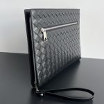 bottega veneta man clutch 7 Bottega Veneta Man Clutch - hardware closeup
