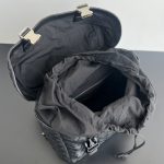 bottega veneta messanger bag 2 Bottega Veneta Messanger Bag - side angle