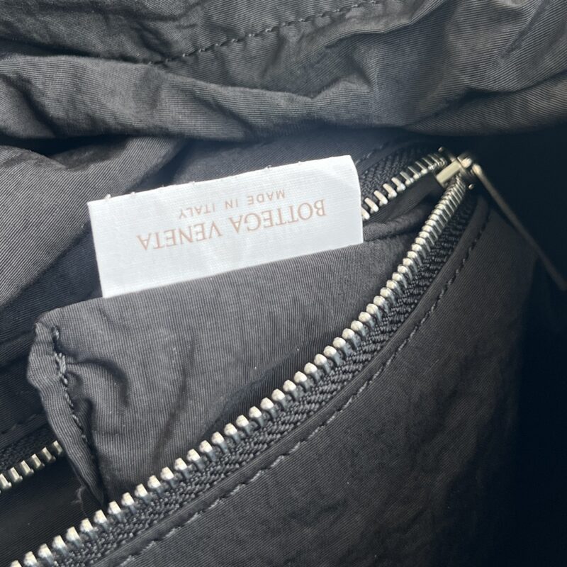 bottega veneta messanger bag 5 Bottega Veneta Messanger Bag - back view