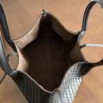 Bottega Veneta Pinacoteca Medium Replica Black - View 6 | Intrecciato Detail