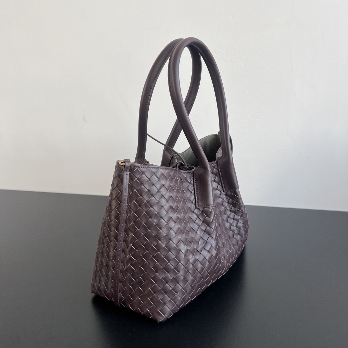 Bottega Veneta Pinacoteca Medium Replica Dark Barolo - View 3 | Intrecciato Detail