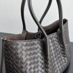 Bottega Veneta Pinacoteca Medium Replica Fondant - View 8 | Intrecciato Detail