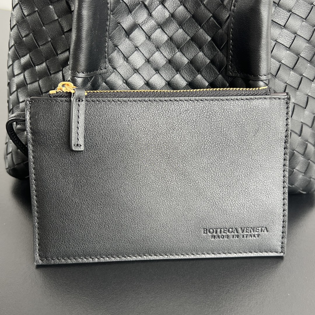 Bottega Veneta Pinacoteca Small Replica Black - View 4 | Intrecciato Detail
