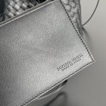 Bottega Veneta Pinacoteca Small Replica Black - View 7 | Intrecciato Detail