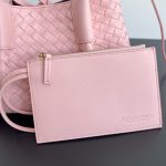 Bottega Veneta Pinacoteca Small Replica Pink - View 8 | Intrecciato Detail