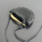 Bottega Veneta Sardine Mini Black - View 6 | Intrecciato Detail