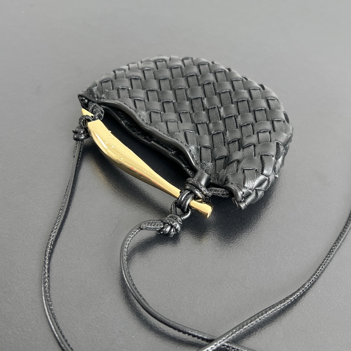 Bottega Veneta Sardine Mini Black - View 6 | Intrecciato Detail