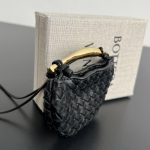 Bottega Veneta Sardine Mini Black - View 8 | Intrecciato Detail