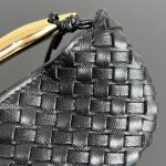 Bottega Veneta Sardine Mini Black - View 10 | Intrecciato Detail