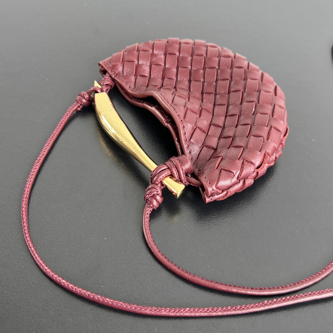 Bottega Veneta Sardine Mini Burgundy - View 7 | Intrecciato Detail