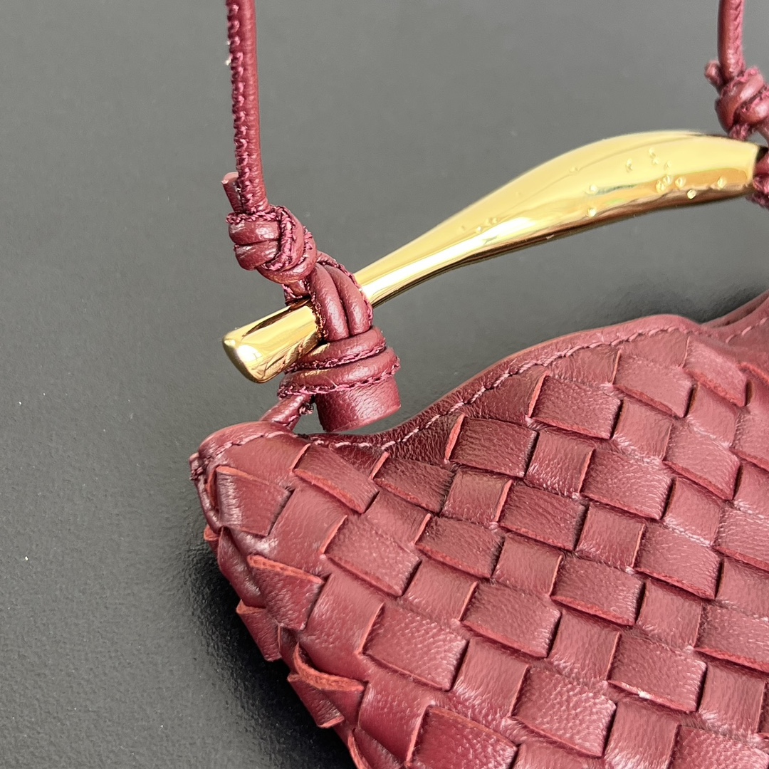 Bottega Veneta Sardine Mini Burgundy - View 10 | Intrecciato Detail