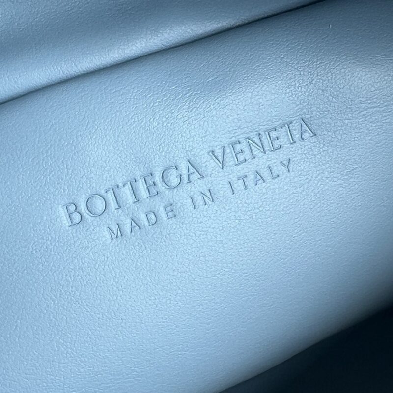 bottega veneta shoulder bag 4