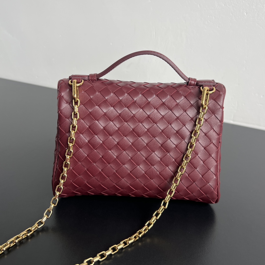 bottega-veneta-soft-vanity-barolo-9 Bottega Veneta Soft Vanity Replica Barolo - View 10 | Intrecciato Detail